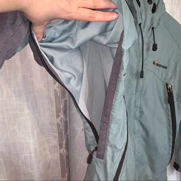 Moonstone Rain/ wind resistant Hooded, vented Women's Jacket SMALL - Picture 7 of 11